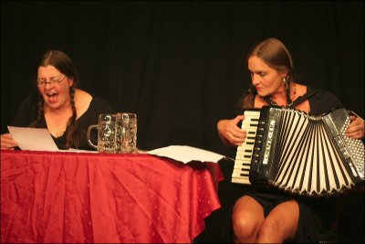 Monika Manz & Michaela 
        Dietl